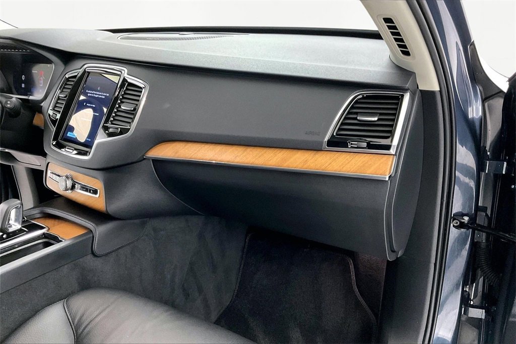 Used 2024 Volvo XC90 B6 Plus image 22