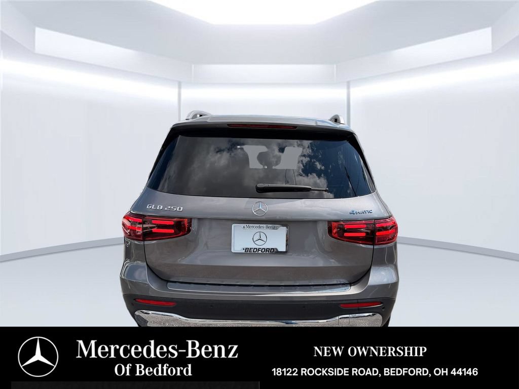 New 2026 Mercedes-Benz GLB 250 4MATIC image 5