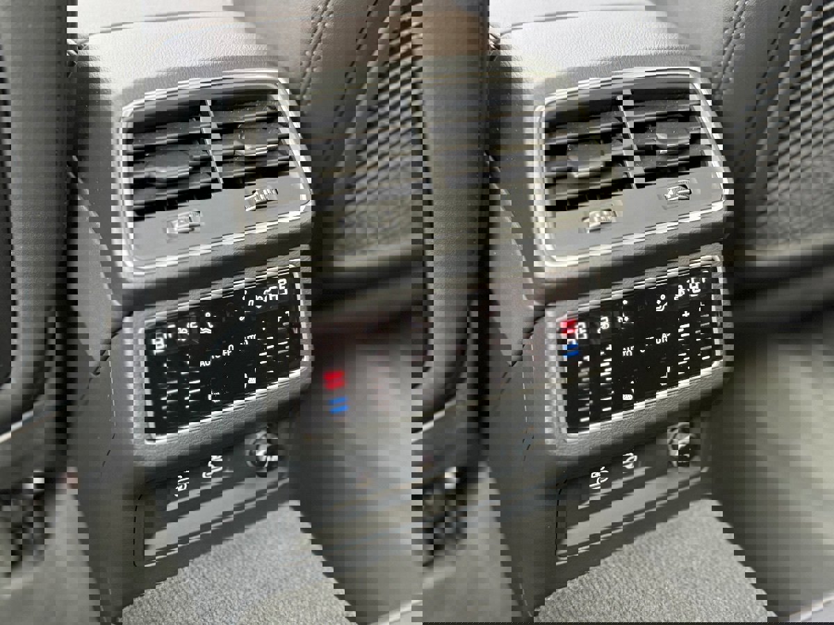 Used 2024 Audi A6 Premium Plus w/ Executive Package image 33