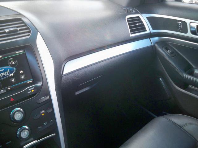 Used 2015 Ford Explorer XLT w/ Equipment Group 202B image 12