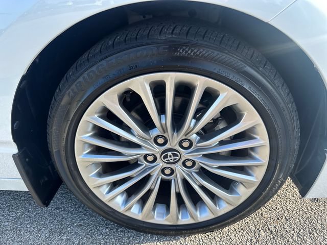 Used 2020 Toyota Avalon Limited w/ Advanced Safety Package FWD image 11