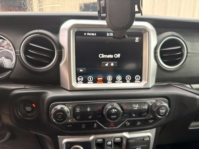 Used 2019 Jeep Wrangler Unlimited Sahara w/ Uconnect 4C Nav & Sound Group AWD/4WD image 23