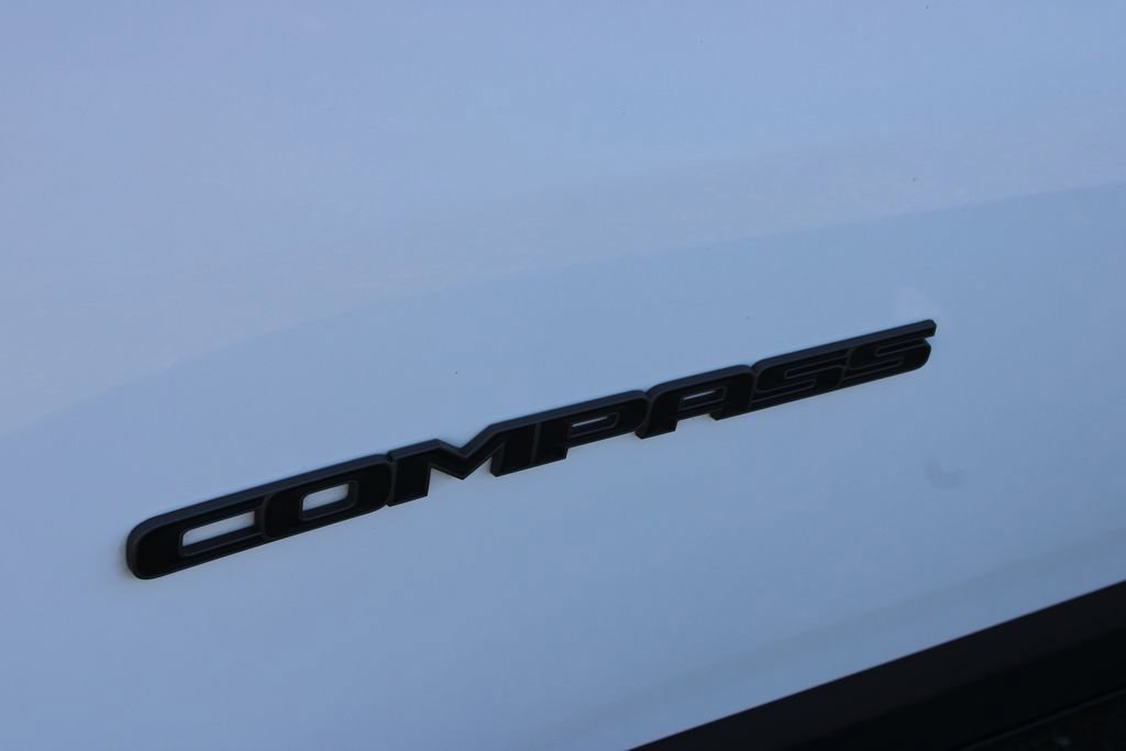 Used 2025 Jeep Compass Trailhawk image 19