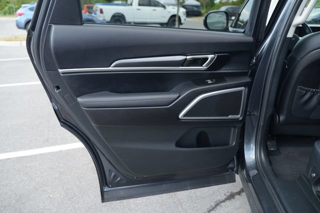 Used 2023 Kia Telluride S FWD image 16