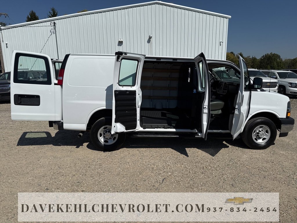 Used 2023 Chevrolet Express 2500 w/ Driver Convenience Package image 33