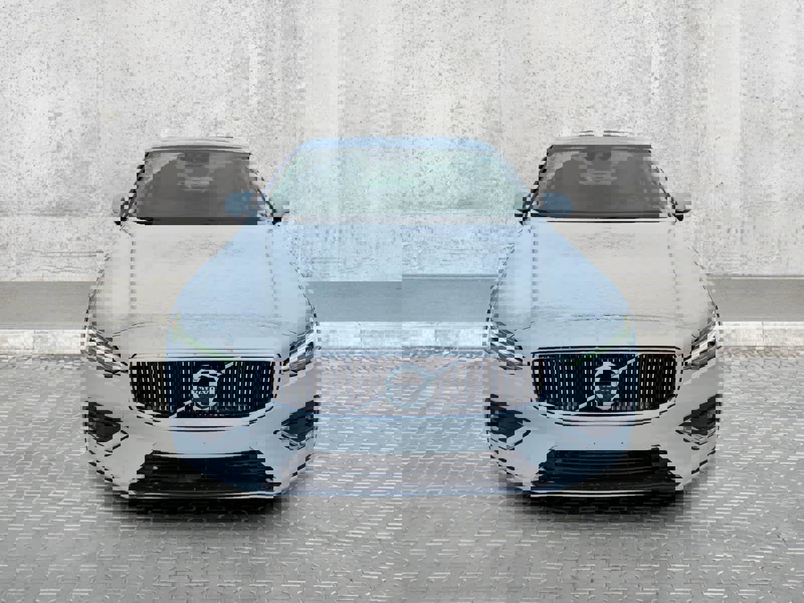 Used 2022 Volvo S60 B5 Inscription image 3