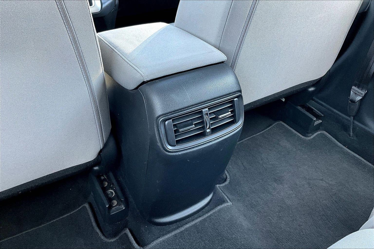 Used 2018 Honda CR-V LX image 10