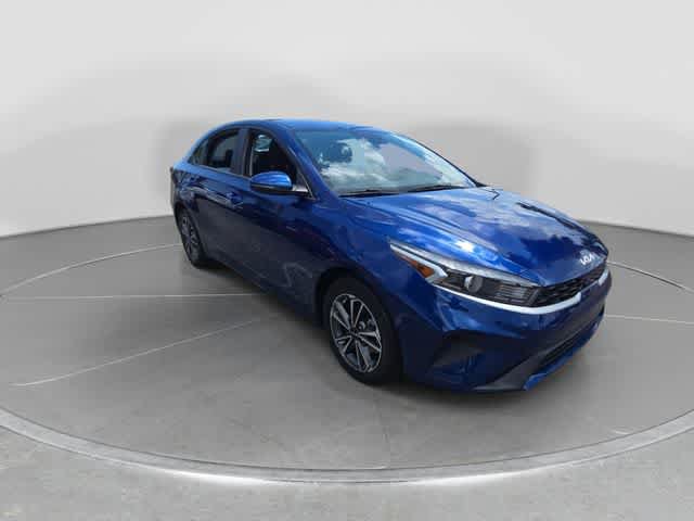 Used 2023 Kia Forte LXS w/ LXS Technology Package FWD image 2
