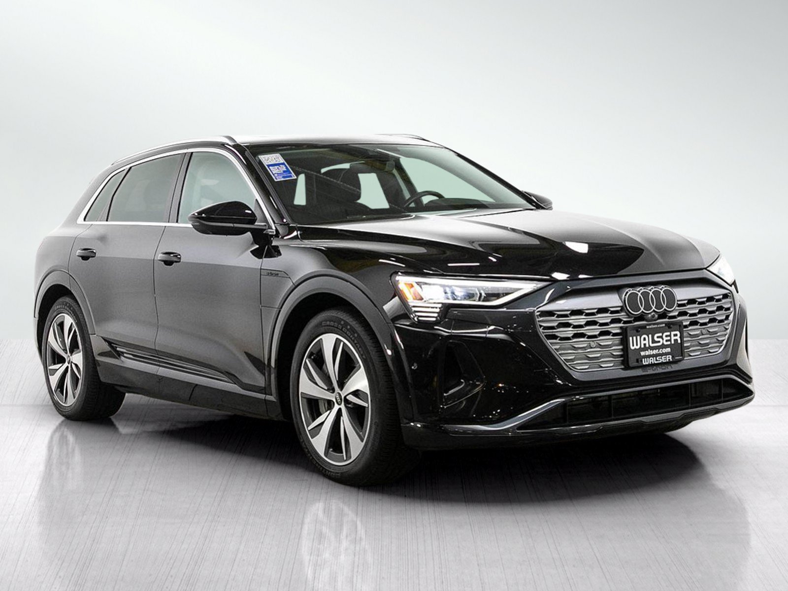 Used 2024 Audi Q8 e-tron Premium Plus w/ Premium Plus Package AWD/4WD image 7