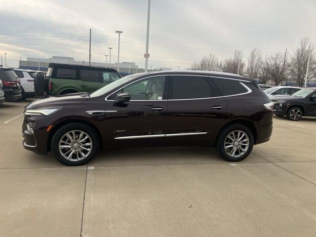 Used 2023 Buick Enclave Avenir w/ Avenir Technology Package image 5
