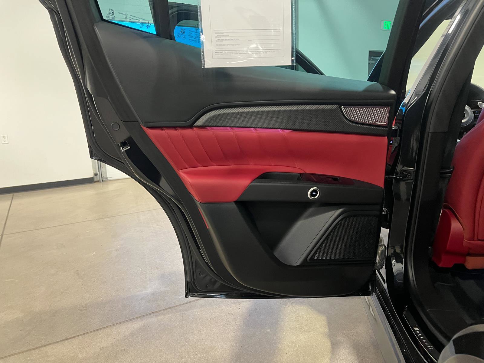 Used 2024 Maserati Grecale Trofeo image 35