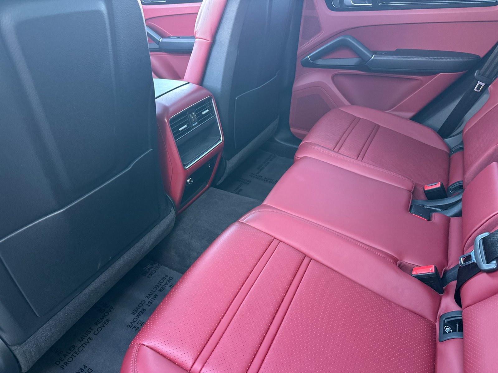 Certified 2023 Porsche Cayenne AWD/4WD image 23