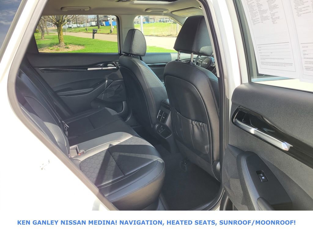 Used 2024 Kia Seltos EX image 48