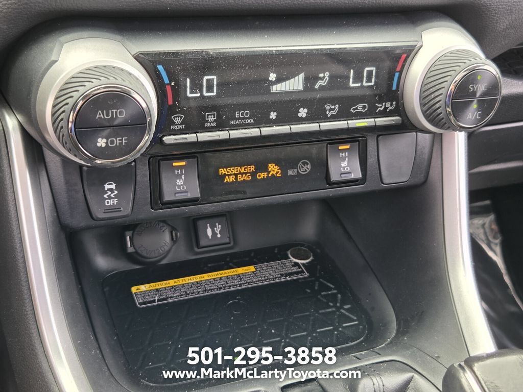 Used 2019 Toyota RAV4 XSE AWD/4WD image 19