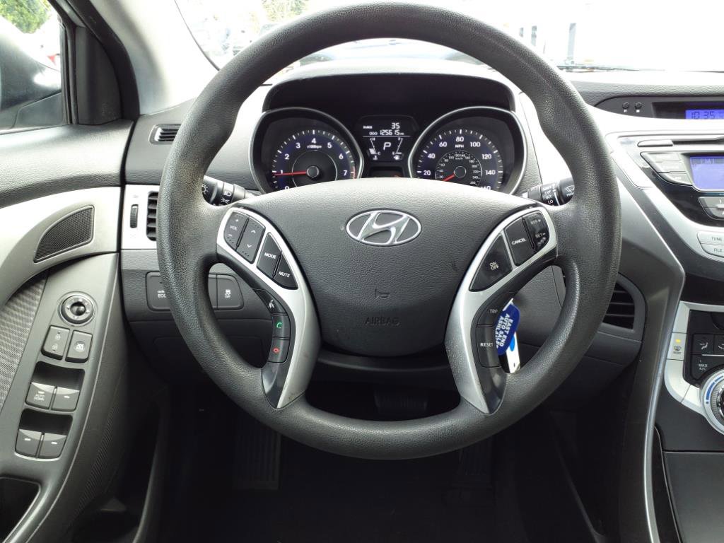 Used 2012 Hyundai Elantra GLS w/ Preferred Pkg 3 image 4