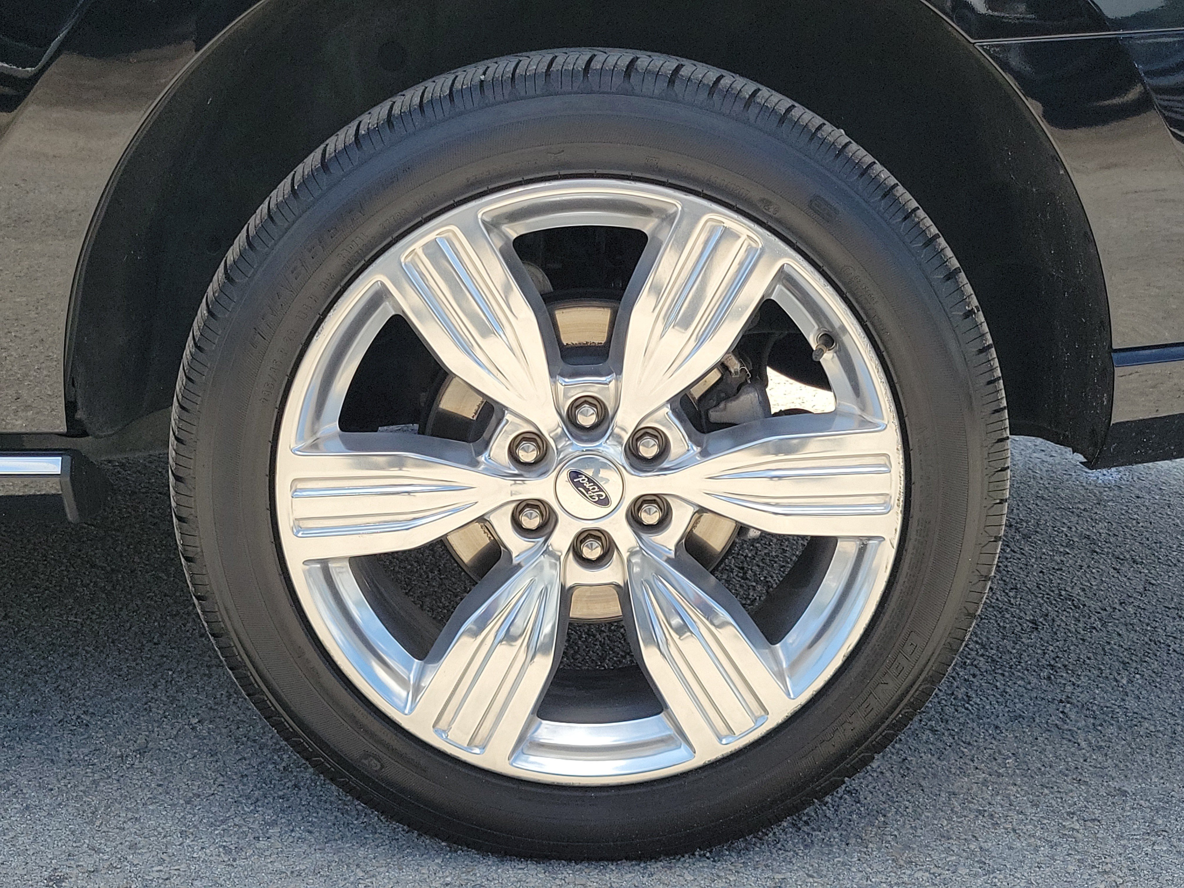 Used 2023 Ford Expedition Platinum AWD/4WD image 9