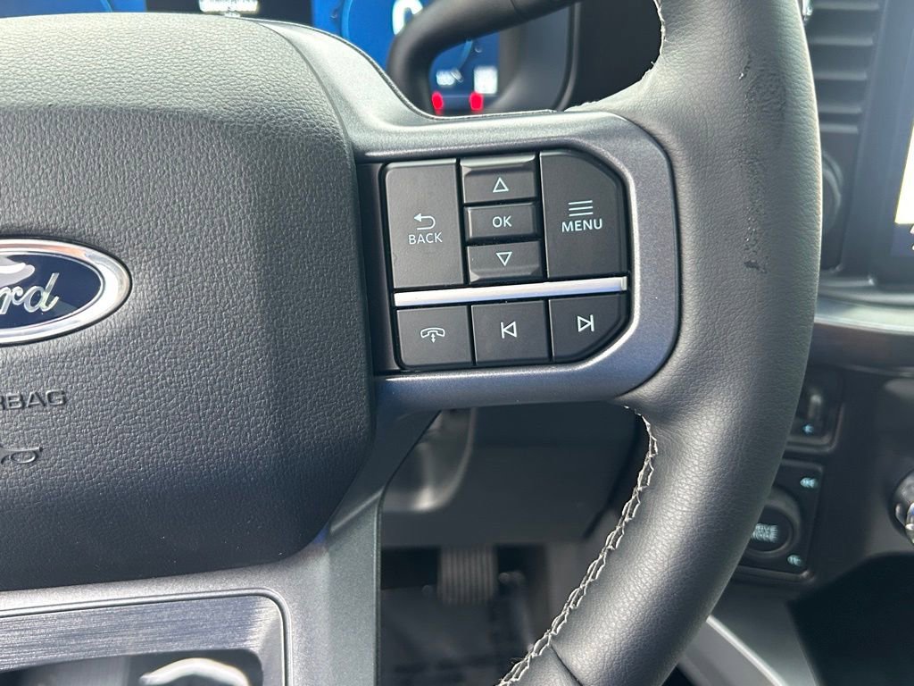 New 2026 Ford F250 Lariat w/ Black Appearance Package image 45