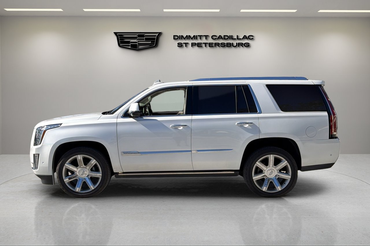Used 2017 Cadillac Escalade Premium Luxury RWD image 2