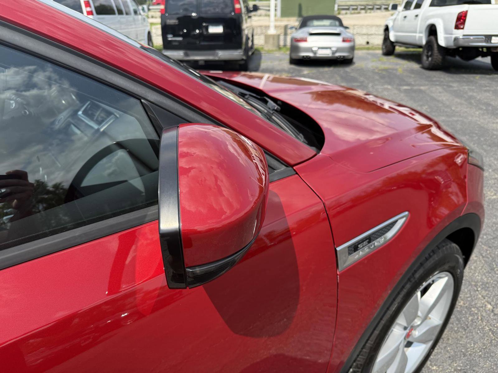 Used 2019 Jaguar E-PACE R-Dynamic SE image 20