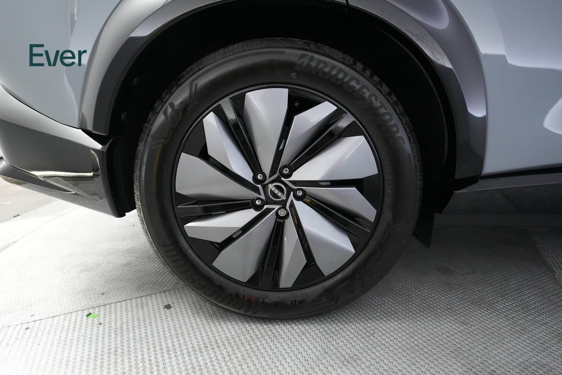 Used 2024 Nissan Ariya AWD image 22