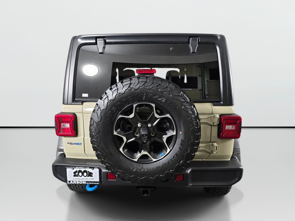 Used 2022 Jeep Wrangler Unlimited Rubicon 4xe w/ Cold Weather Group AWD/4WD image 4