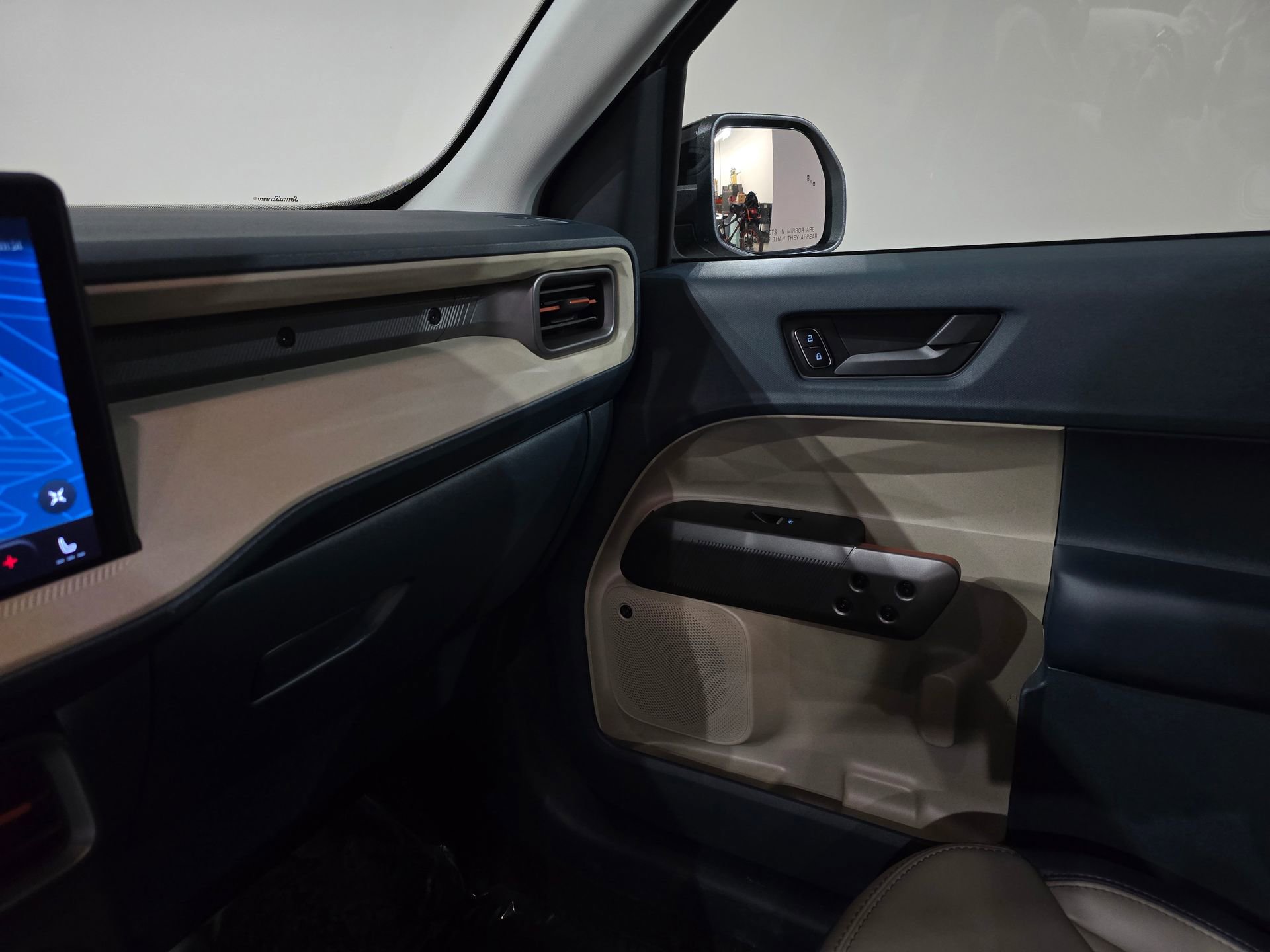 New 2025 Ford Maverick Lariat w/ 4K Tow Package image 34