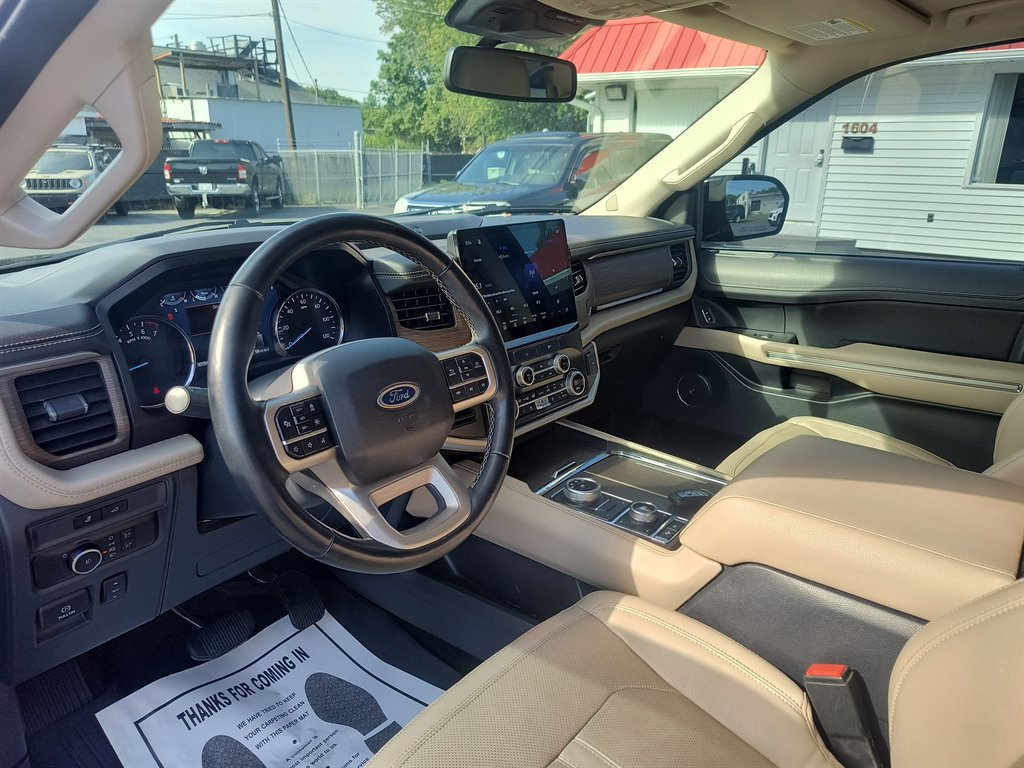 Used 2022 Ford Expedition Max Limited AWD/4WD image 13