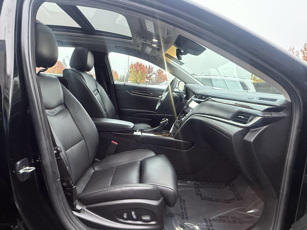 Used 2015 Cadillac XTS Premium image 19