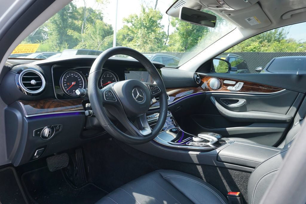 Used 2017 Mercedes-Benz E 300 4MATIC image 12