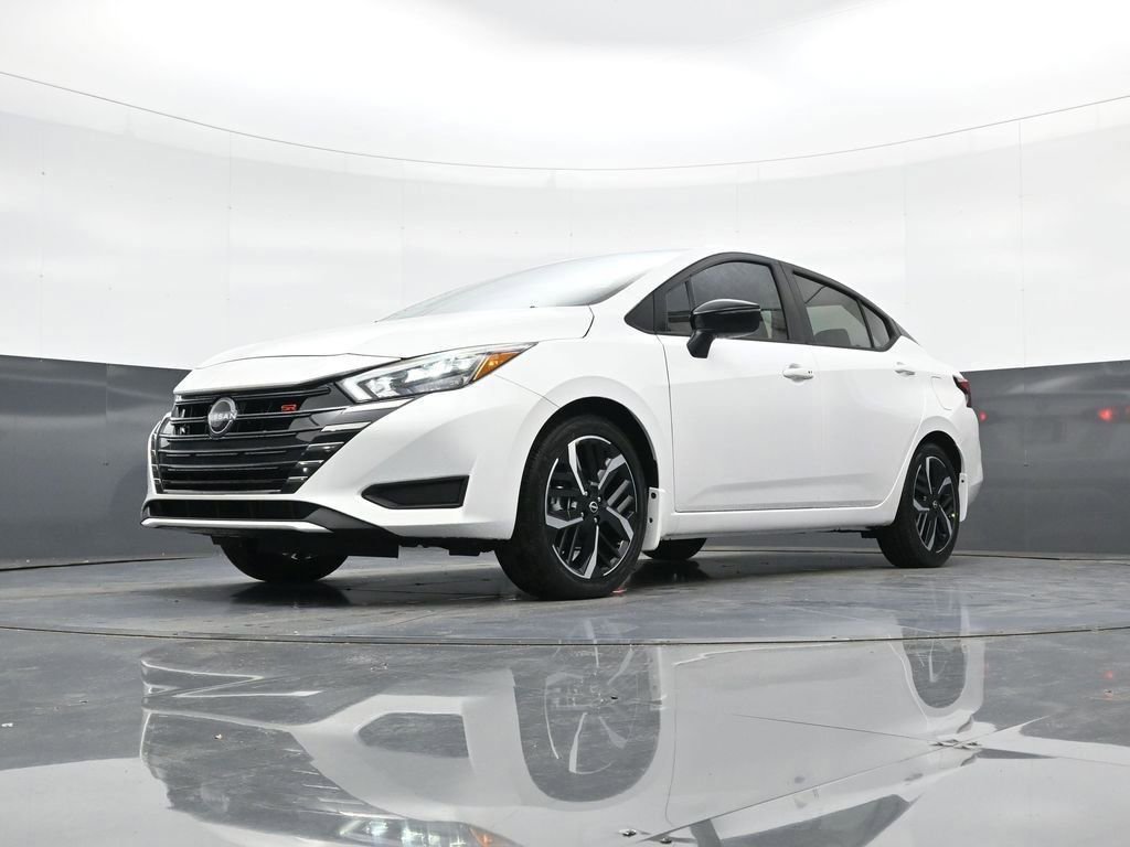 New 2025 Nissan Versa SR w/ Trunk Package FWD image 11