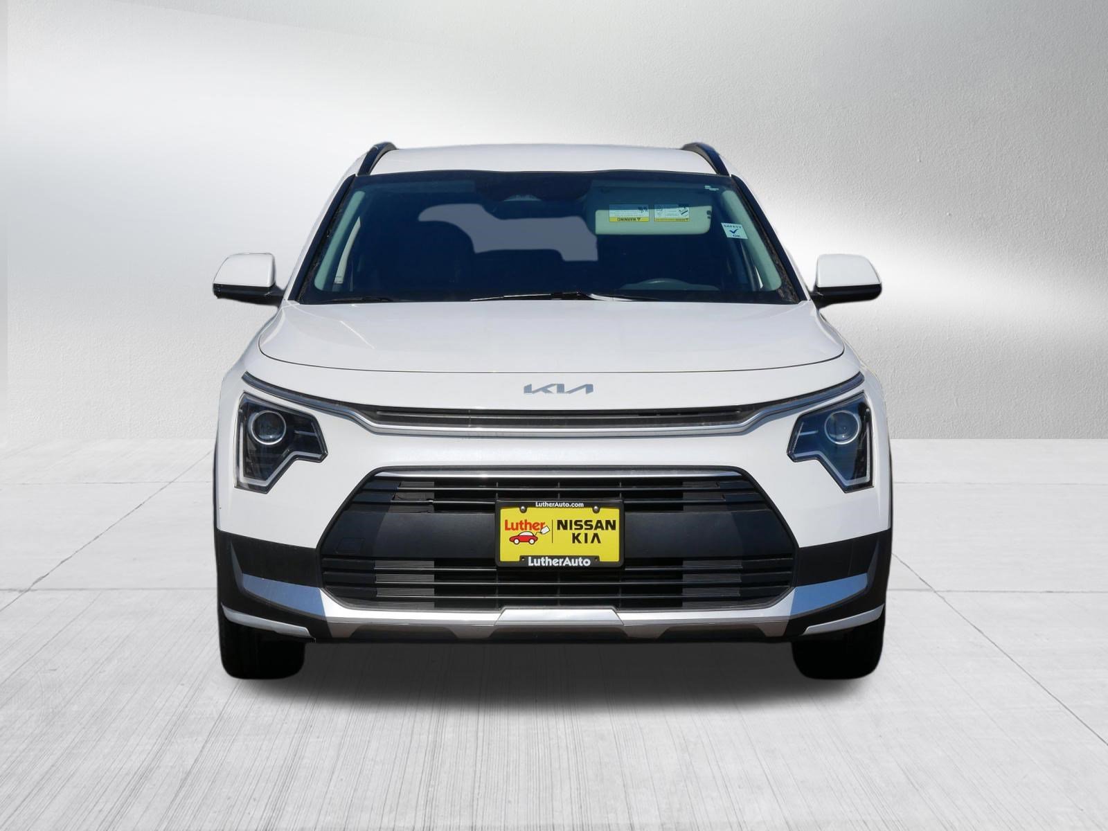 Certified 2023 Kia Niro LX image 2