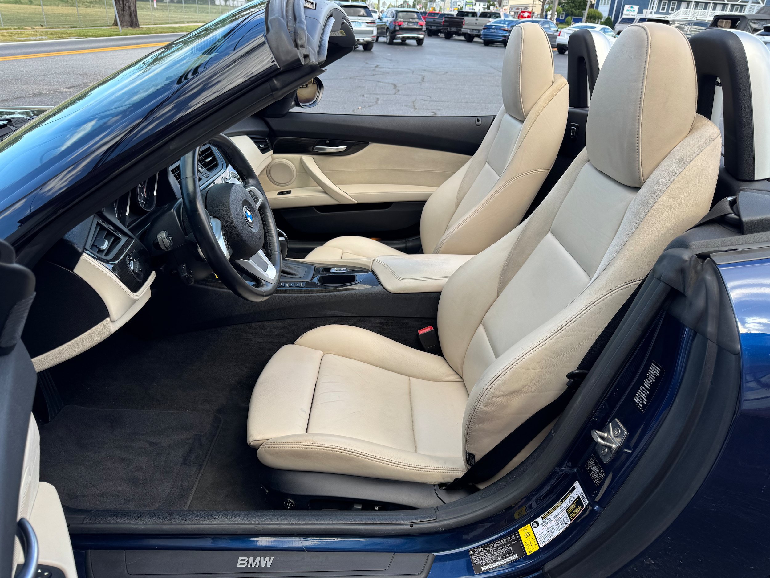 Used 2009 BMW Z4 sDrive30i RWD image 9