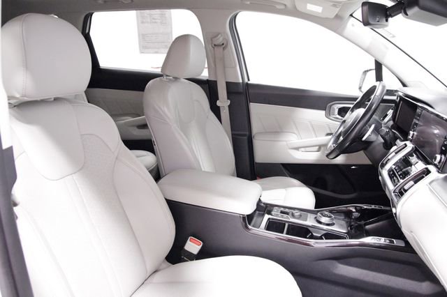 Used 2022 Kia Sorento SX Prestige w/ Panoramic Sunroof Package image 13