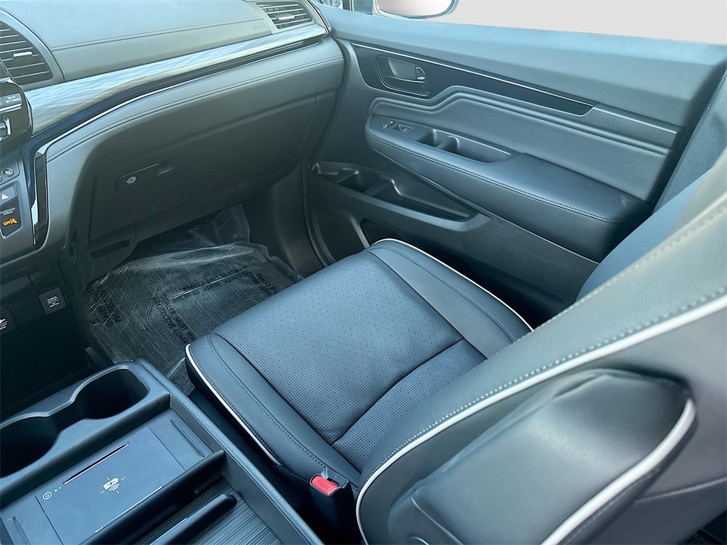 Used 2025 Honda Odyssey Elite image 24