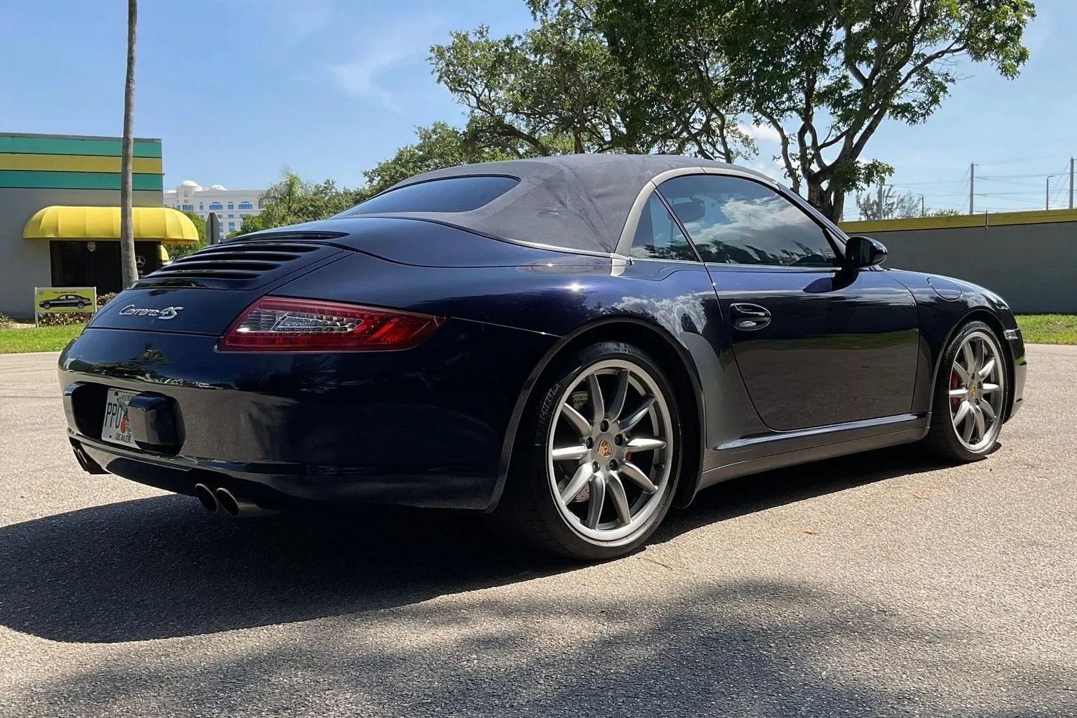 Used 2006 Porsche 911 Carrera 4S AWD/4WD image 47