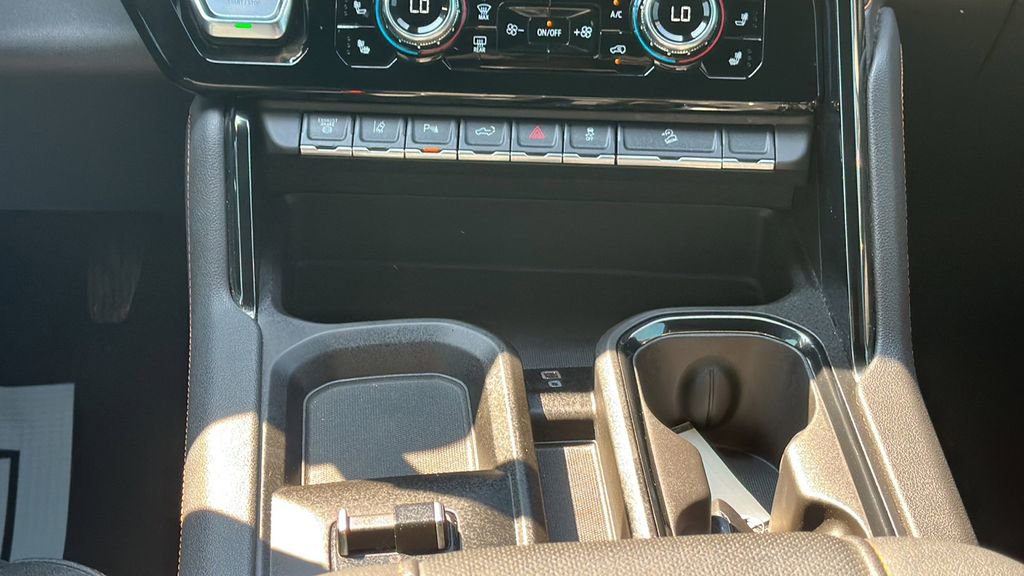 Used 2024 GMC Sierra 2500 AT4 w/ AT4 Premium Plus Package image 21