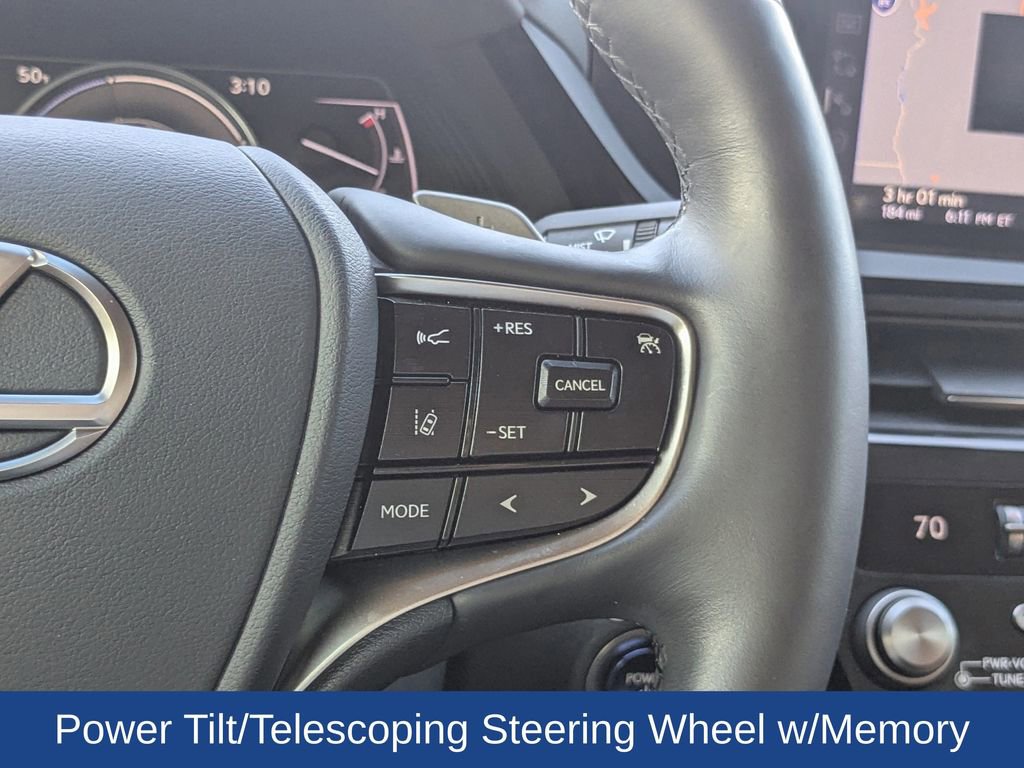 Used 2022 Lexus ES 300h w/ Premium Package image 27