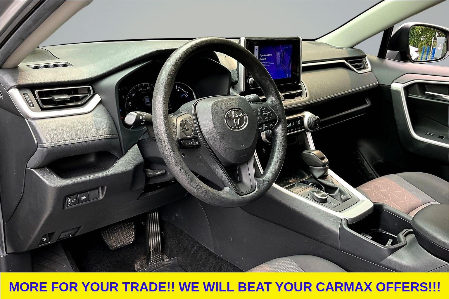 Used 2023 Toyota RAV4 XLE AWD/4WD image 17