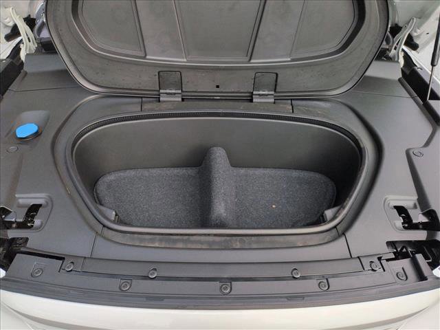 Certified 2023 Volvo C40 Recharge Core image 23