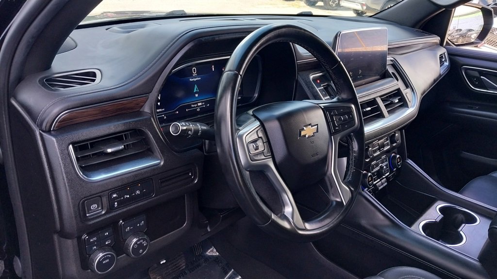 Used 2023 Chevrolet Suburban LT image 18