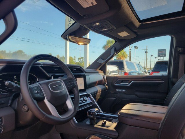 Used 2023 GMC Sierra 1500 Denali RWD image 7