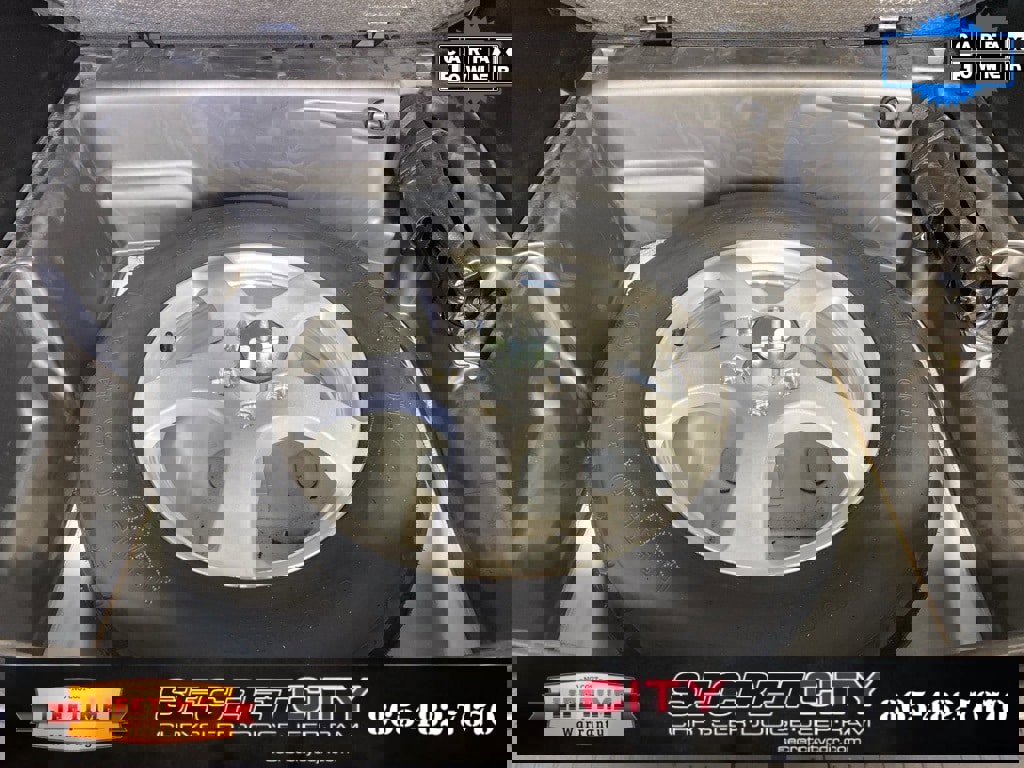 Used 2023 Jeep Grand Cherokee Laredo image 30