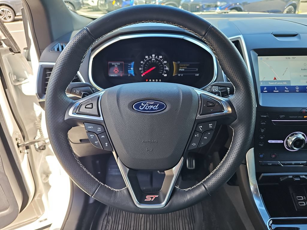 Used 2019 Ford Edge ST w/ Equipment Group 401A AWD/4WD image 17