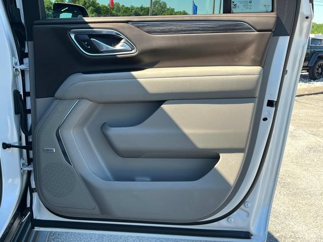 Used 2023 GMC Yukon XL SLT w/ SLT Premium Package AWD/4WD image 26
