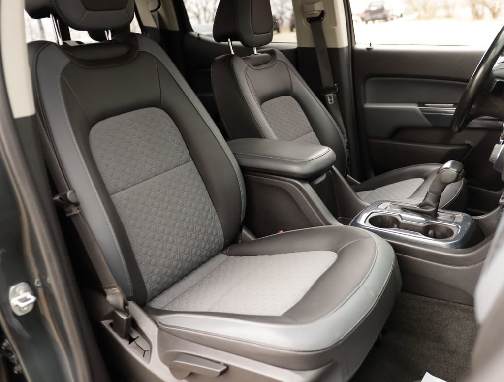 Used 2017 Chevrolet Colorado Z71 image 28