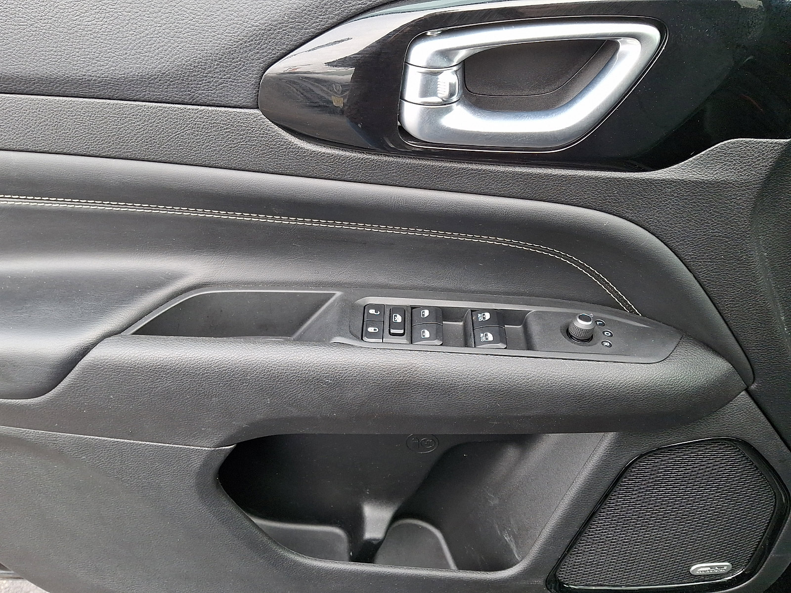 Certified 2023 Jeep Compass High Altitude image 12