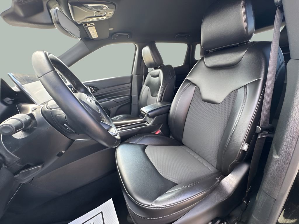 Used 2022 Jeep Compass Altitude w/ Convenience Group image 11