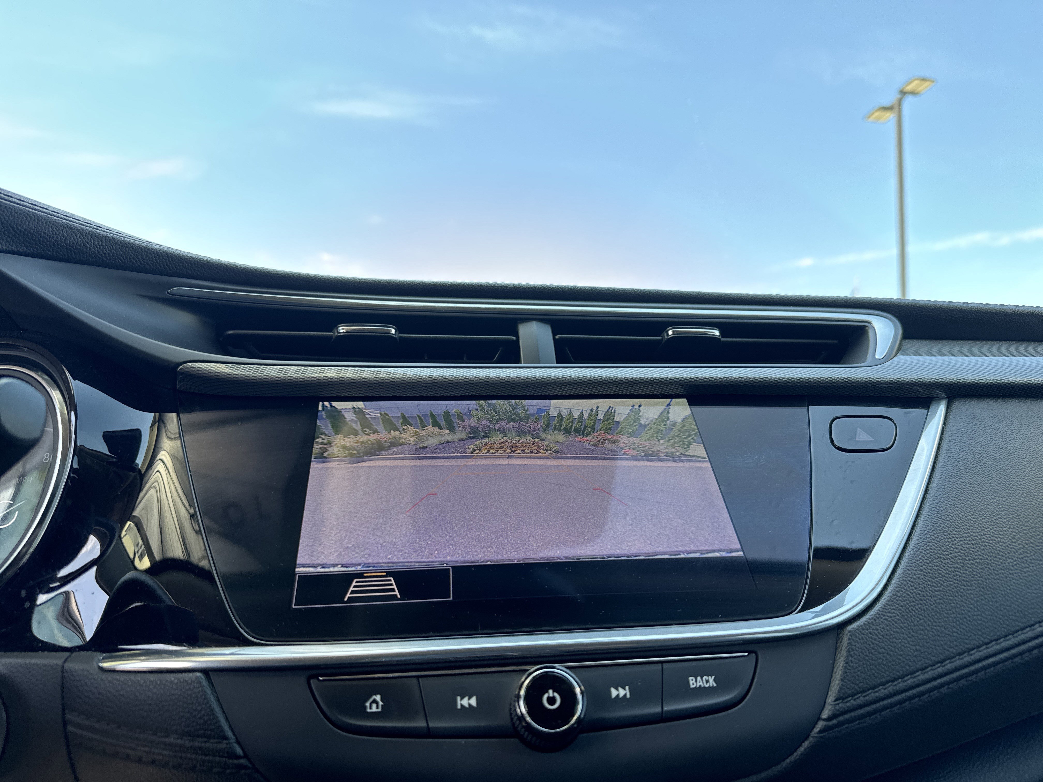 Used 2020 Buick Encore GX Essence w/ Experience Buick Package FWD image 25