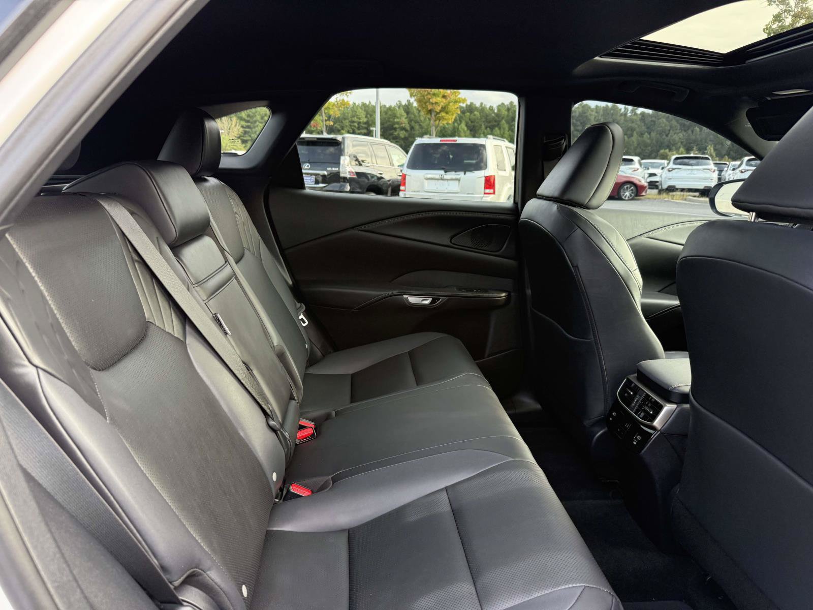 Used 2025 Lexus RX 350h w/ Accessory Package (Z1) AWD/4WD image 16