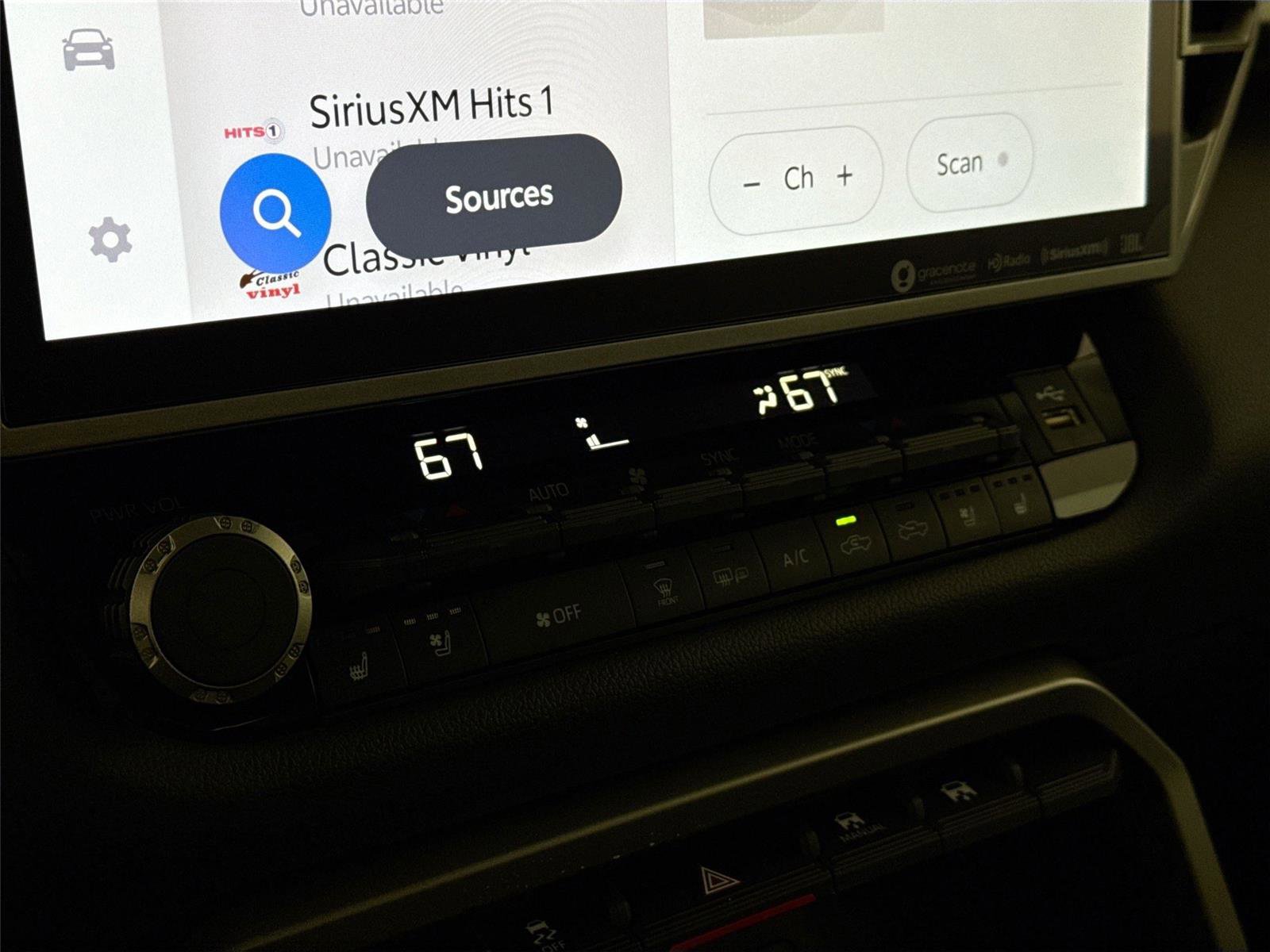 Used 2023 Toyota Tundra Limited AWD/4WD image 24